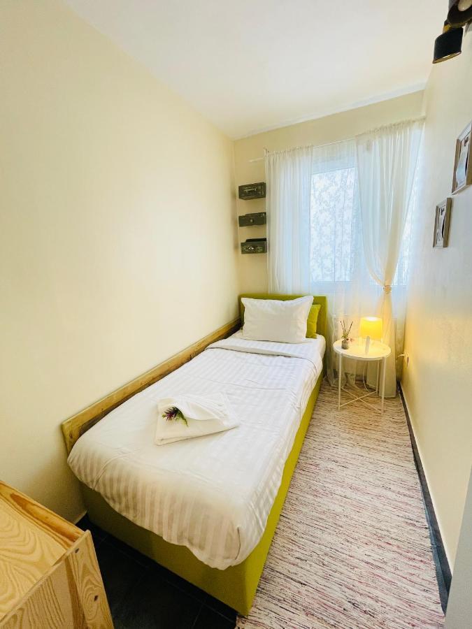 Perfect Place To Stay Self Check In-24H-Netflix-Wifi Reșița Dış mekan fotoğraf