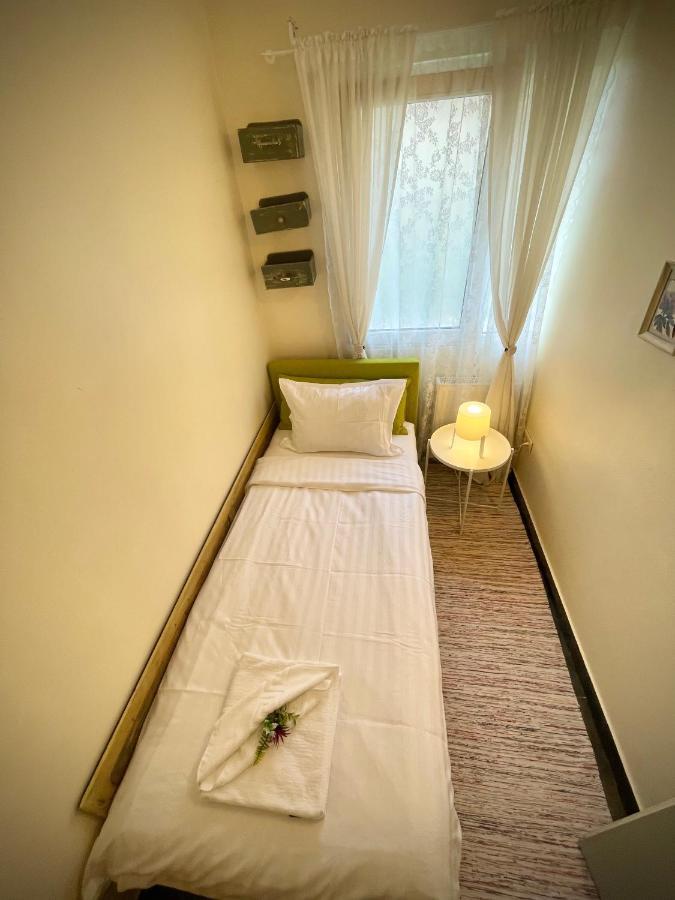 Perfect Place To Stay Self Check In-24H-Netflix-Wifi Reșița Dış mekan fotoğraf