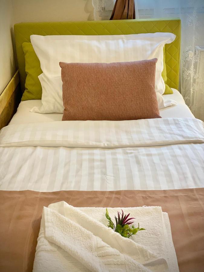 Perfect Place To Stay Self Check In-24H-Netflix-Wifi Reșița Dış mekan fotoğraf